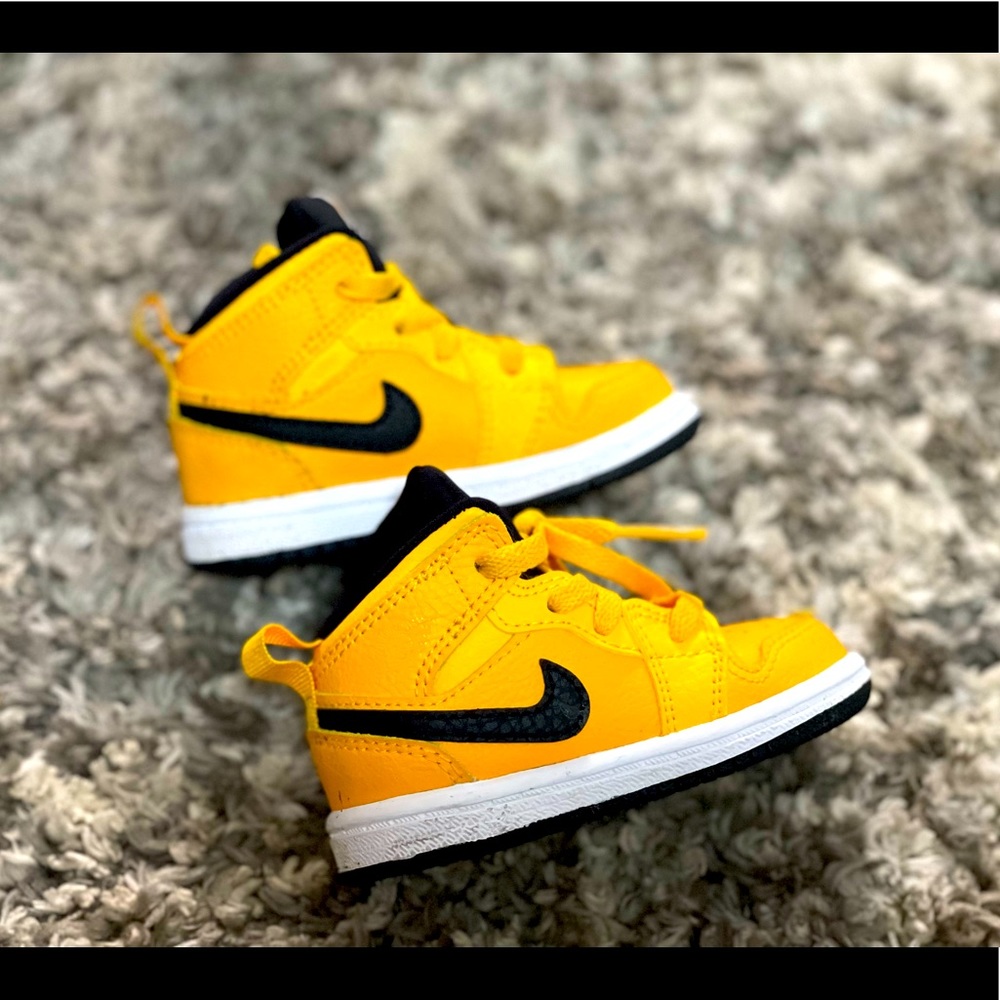 JORDAN 1 MID toddler shoe